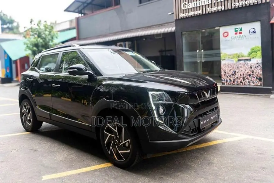 Mahindra XUV 3XO AX7L 2026