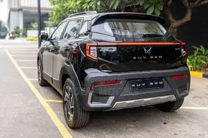 Mahindra XUV 3XO AX7L 2026