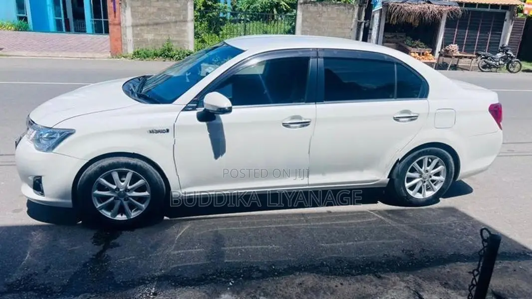 Toyota Axio 2014