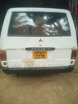 Mitsubishi Delica 1981