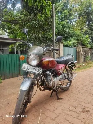 Bajaj Boxer 2000