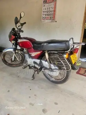 Bajaj Boxer 2000
