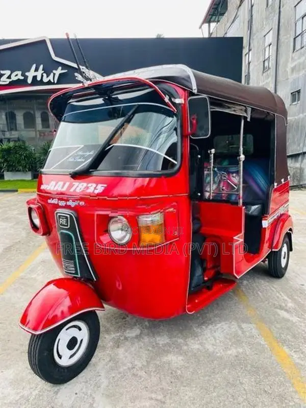 Bajaj RE 2013