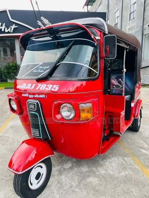 Bajaj RE 2013