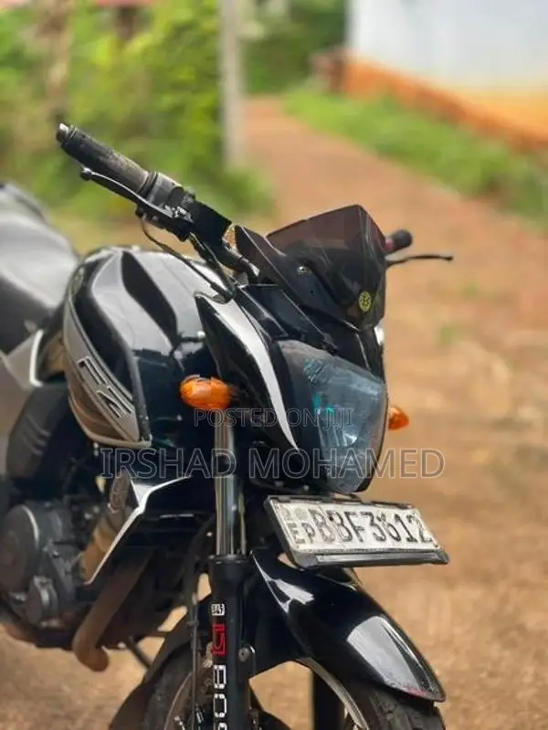 Yamaha FZ 2015
