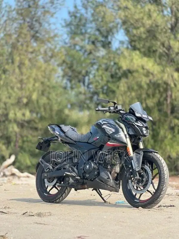 Bajaj Pulsar N160 Premium 2025