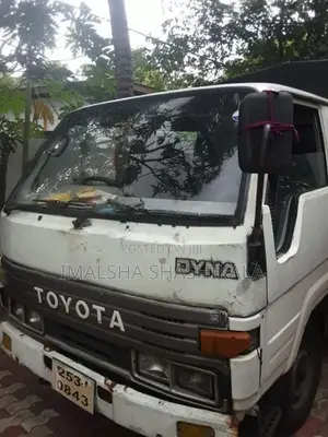 Toyota Dyna Crew Cabin