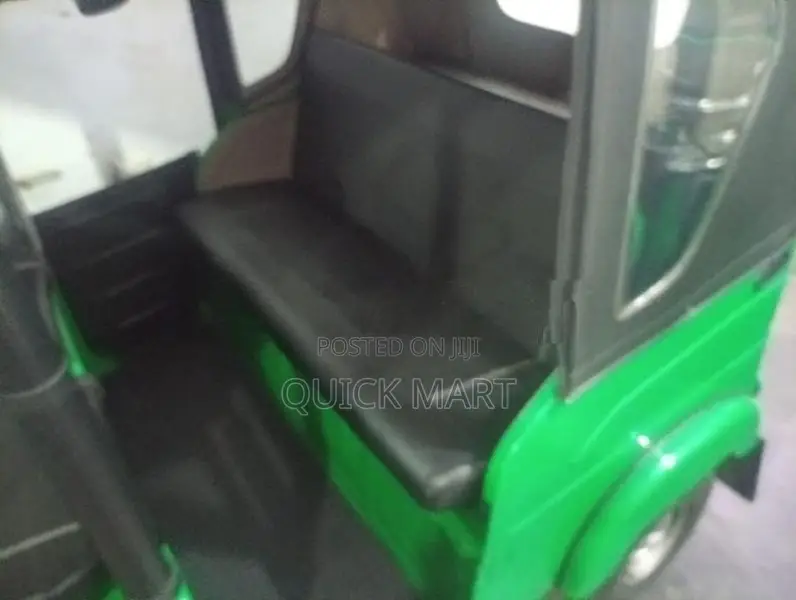 Bajaj RE 2026