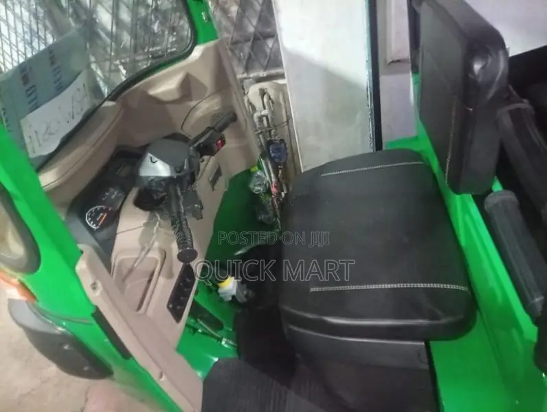 Bajaj RE 2026