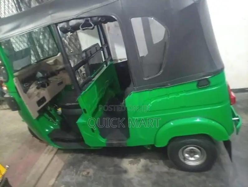 Bajaj RE 2026