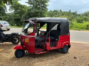 Bajaj RE 2011