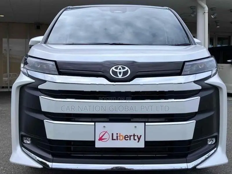 Toyota Noah SZ HEV 7 Seats 2026