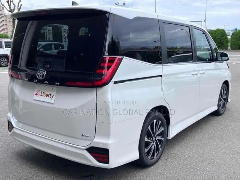 Toyota Noah SZ HEV 7 Seats 2026