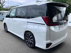Toyota Noah SZ HEV 7 Seats 2026