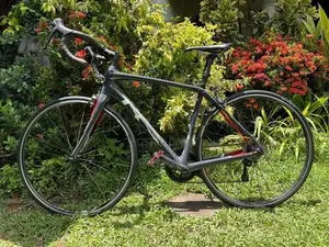 Trek Domane SL 5 Full Carbon