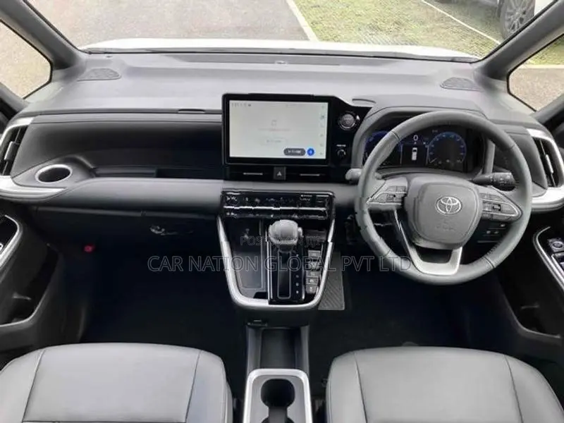 Toyota Noah SZ HEV 7 Seats 2026
