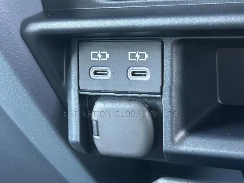 Toyota Land Cruiser 70 AX 2026