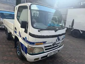 Toyota Dyna 9/5 feet 2002