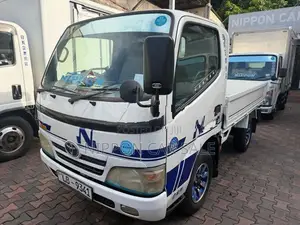 Toyota Dyna 9/5 feet 2002