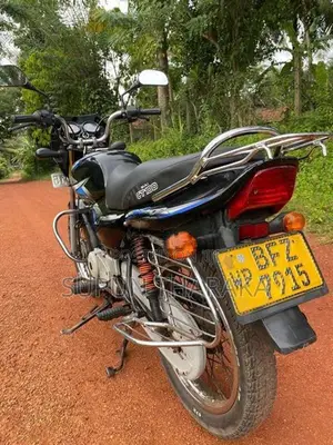 Bajaj CT100 2017