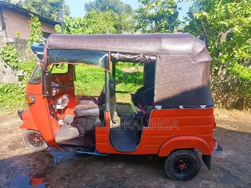 Bajaj RE 2009