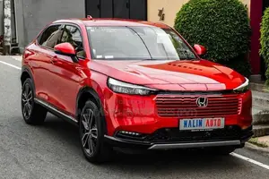 Honda Vezel Z PREMIUM RED 2026