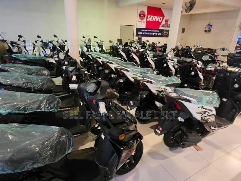 Suzuki Burgman / Avenis 125 ___ 2026
