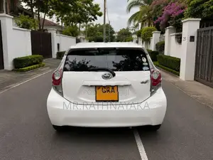 Toyota Aqua 2013