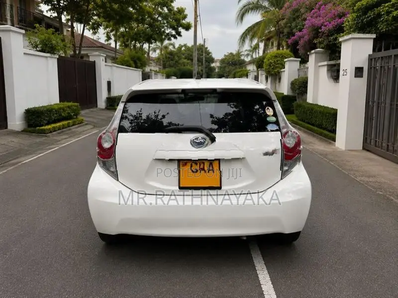 Toyota Aqua 2013