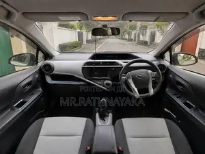 Toyota Aqua 2013