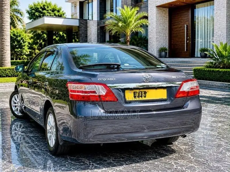 Toyota Premio G Superior 2015