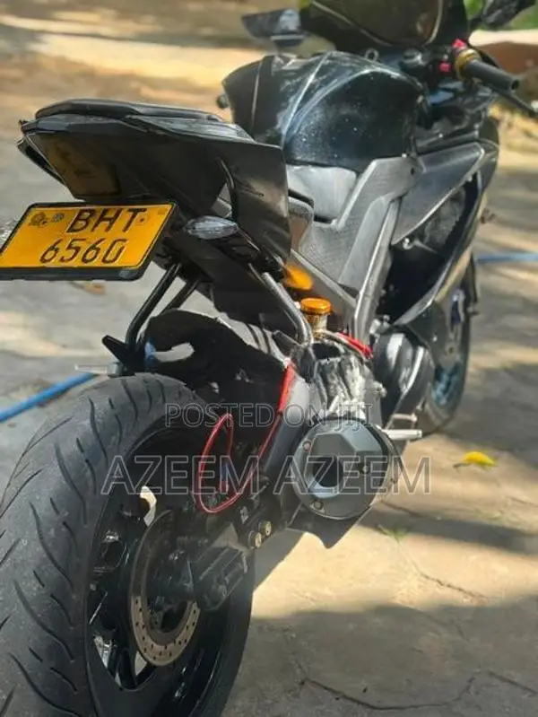 Yamaha R15 2019