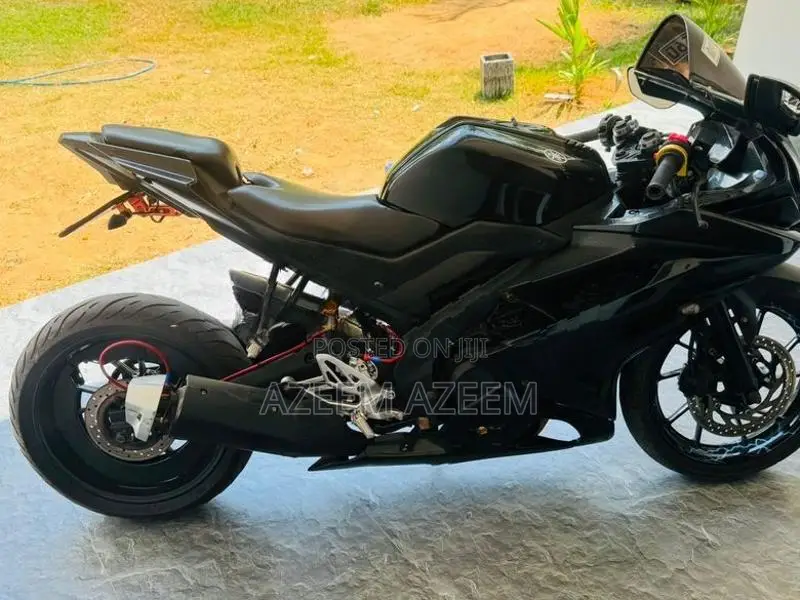 Yamaha R15 2019