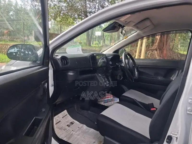 Daihatsu Mira 2026