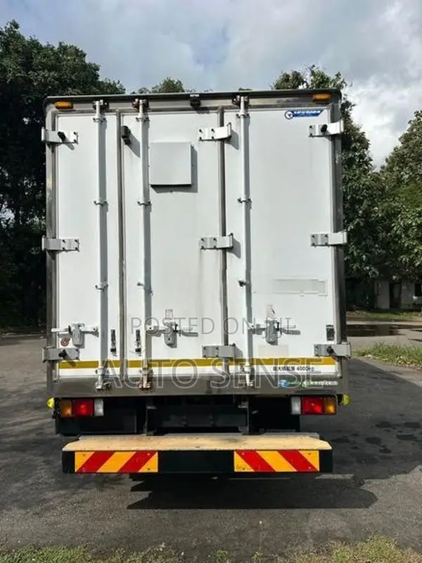 Isuzu Elf Full Body 2019
