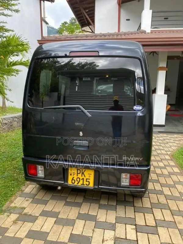 Nissan Clipper 2015