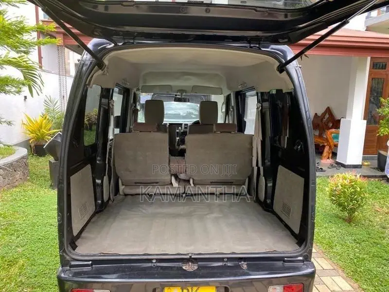 Nissan Clipper 2015