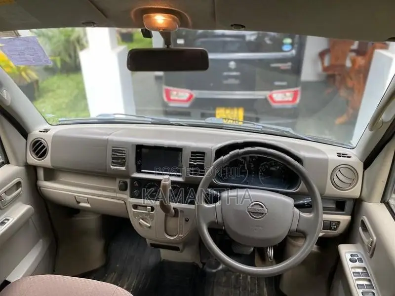 Nissan Clipper 2015