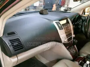 Toyota Harrier Dashboard
