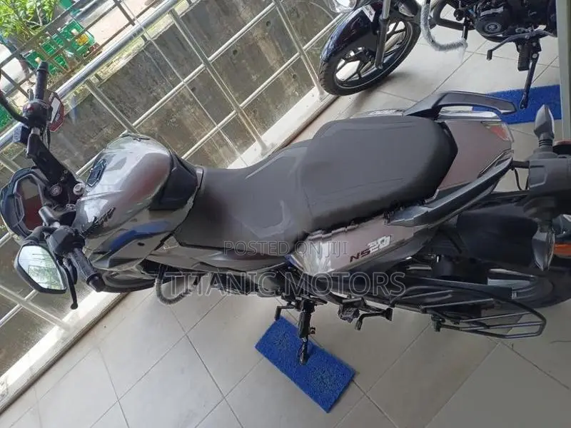Bajaj Pulsar NS200 2026