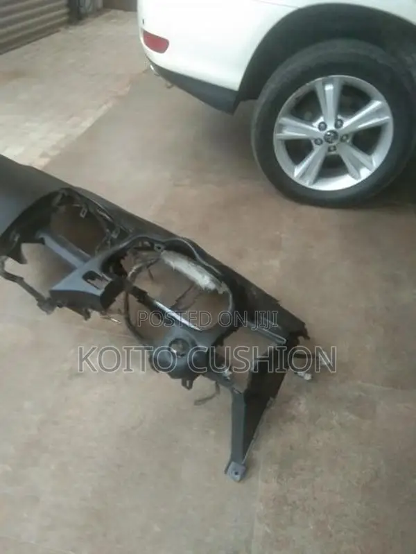 Toyota Harrier Dashboard