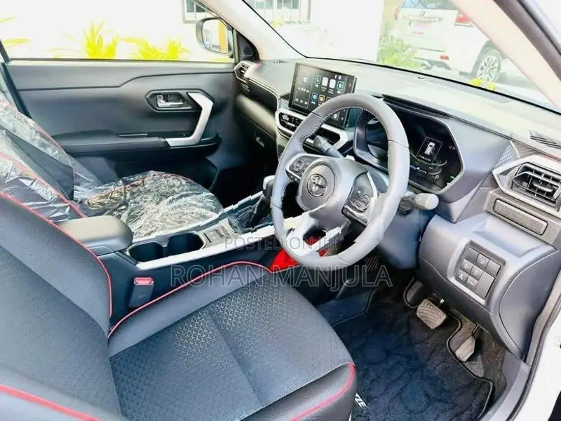 Toyota Raize HYBRID Z 2026