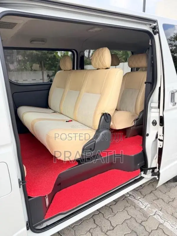 Toyota KDH 2017 Van (Used)