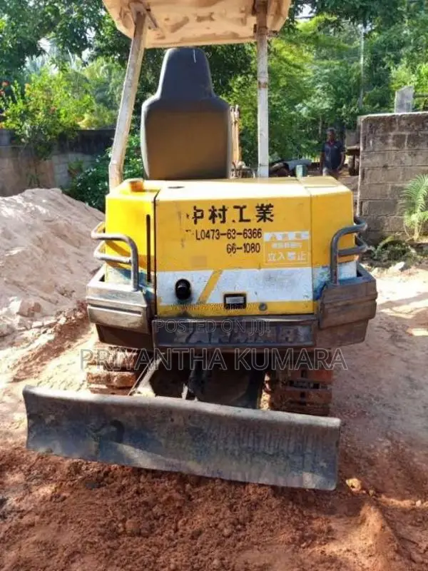 Yanmar B27 2005 Heavy-Duty (Used)