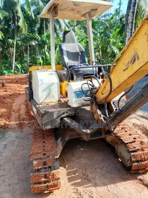 Yanmar B27 2005 Heavy-Duty (Used)