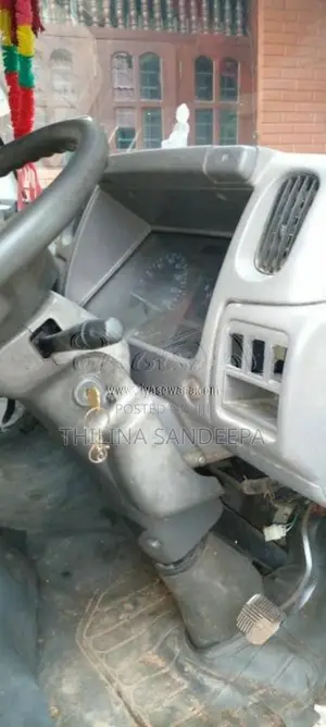 Nissan Atlas 1999 Crew Cab (Used)