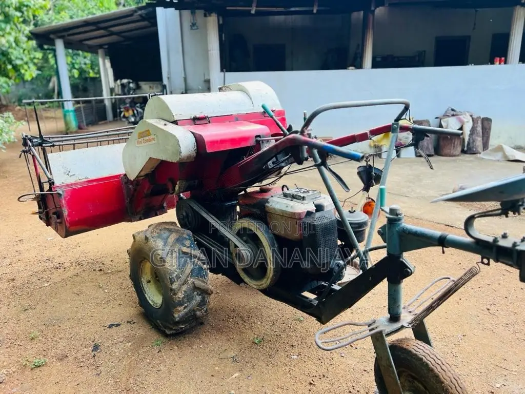 Kubota Mini Combine 2000 Tractor (Used)