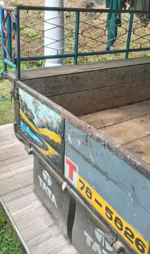 Kubota Tractor 2008 Tractor (Used)