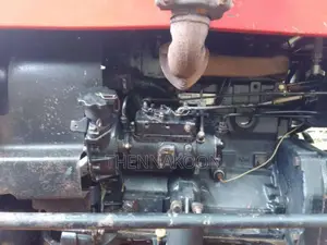 Massey-Ferguson 240 1999 Tractor (Used)