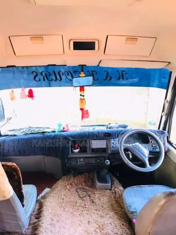 Mitsubishi Rosa Fuso 2001 Bus (Used)